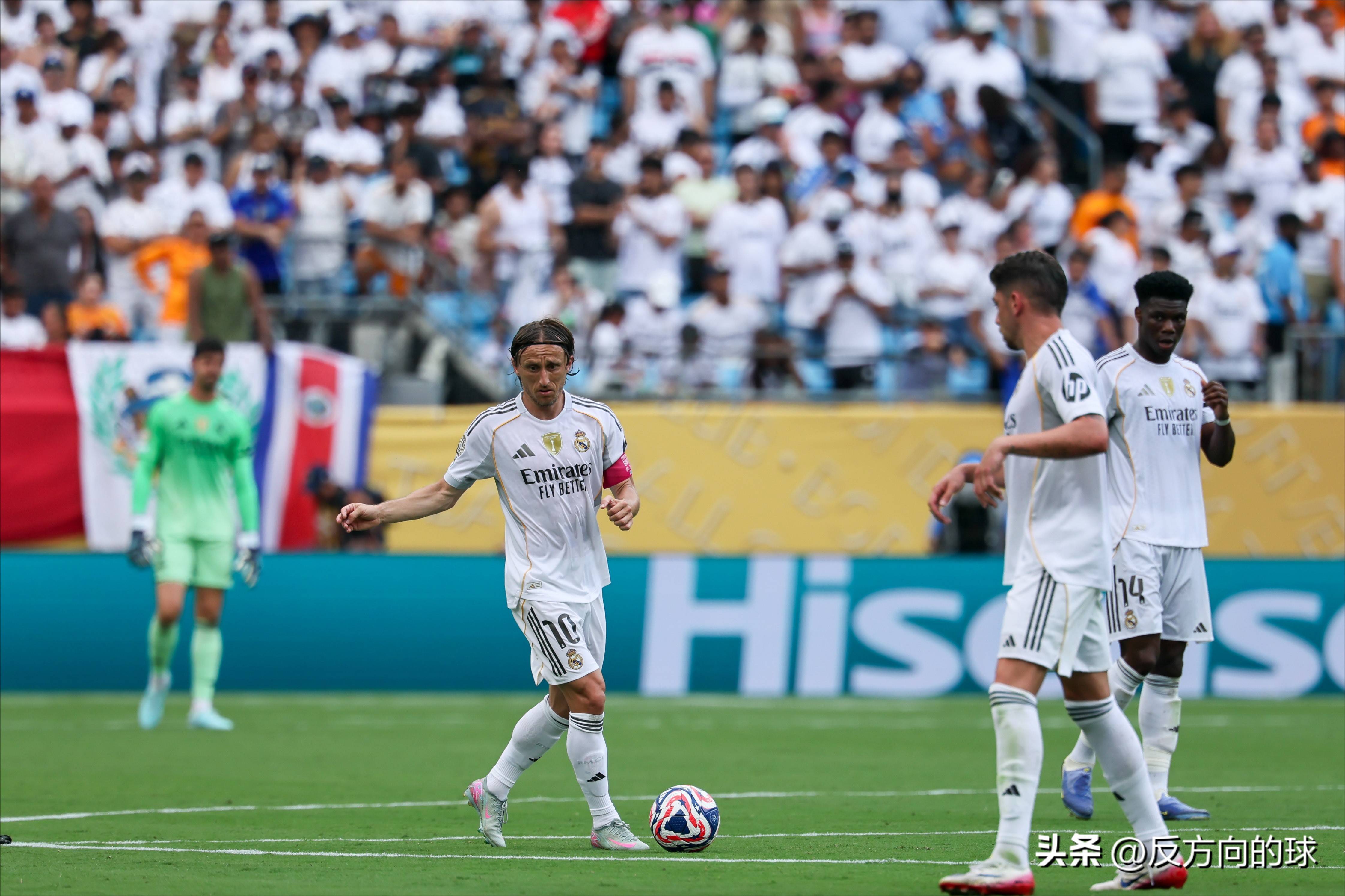 萨尔茨堡逆转取胜，淘汰赛希望大增，振奋人心