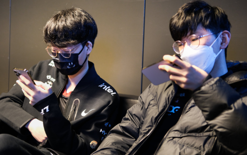 100T碾压DFM，Peanut打出惊人五杀宿命之战八强赛，引爆全场热议的简单介绍