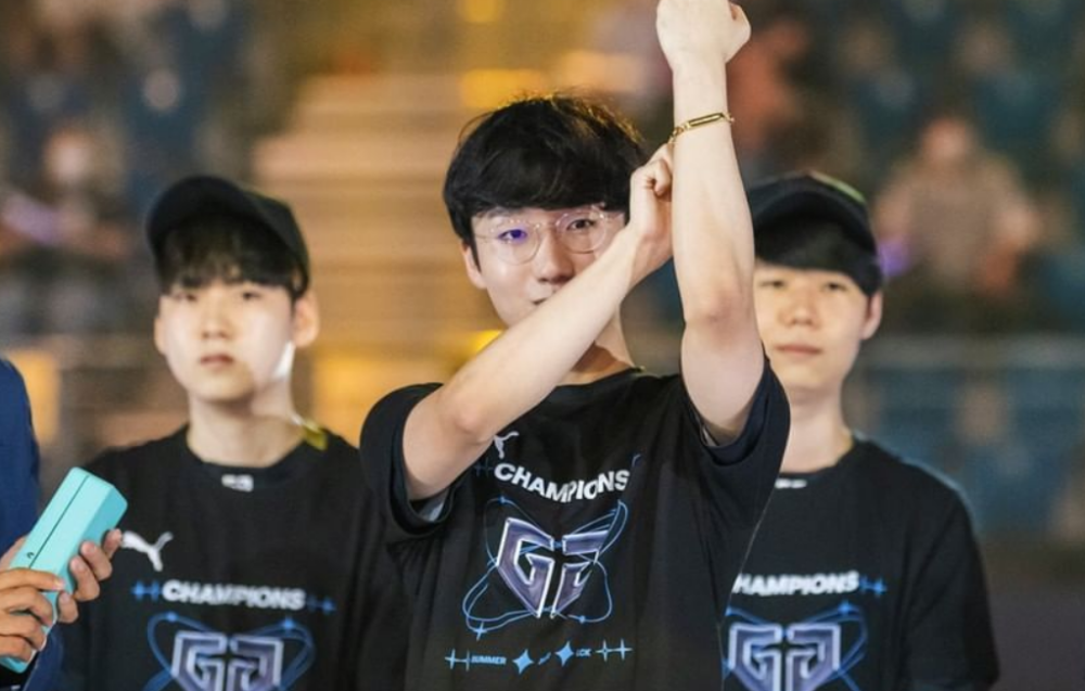 V5力克IG,Crisp极限生还后反打焦点之战八强赛,技惊四座 V5力克IG,Crisp极限生还后反打焦点之战八强赛,技惊四座