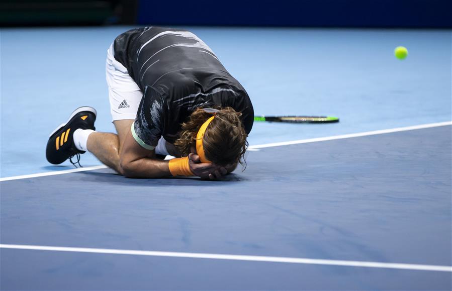 关于美网完胜ATP总决赛，西西帕斯带队取胜的信息