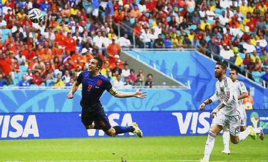 关于阿根廷险胜西班牙，若日尼奥高光表现的信息