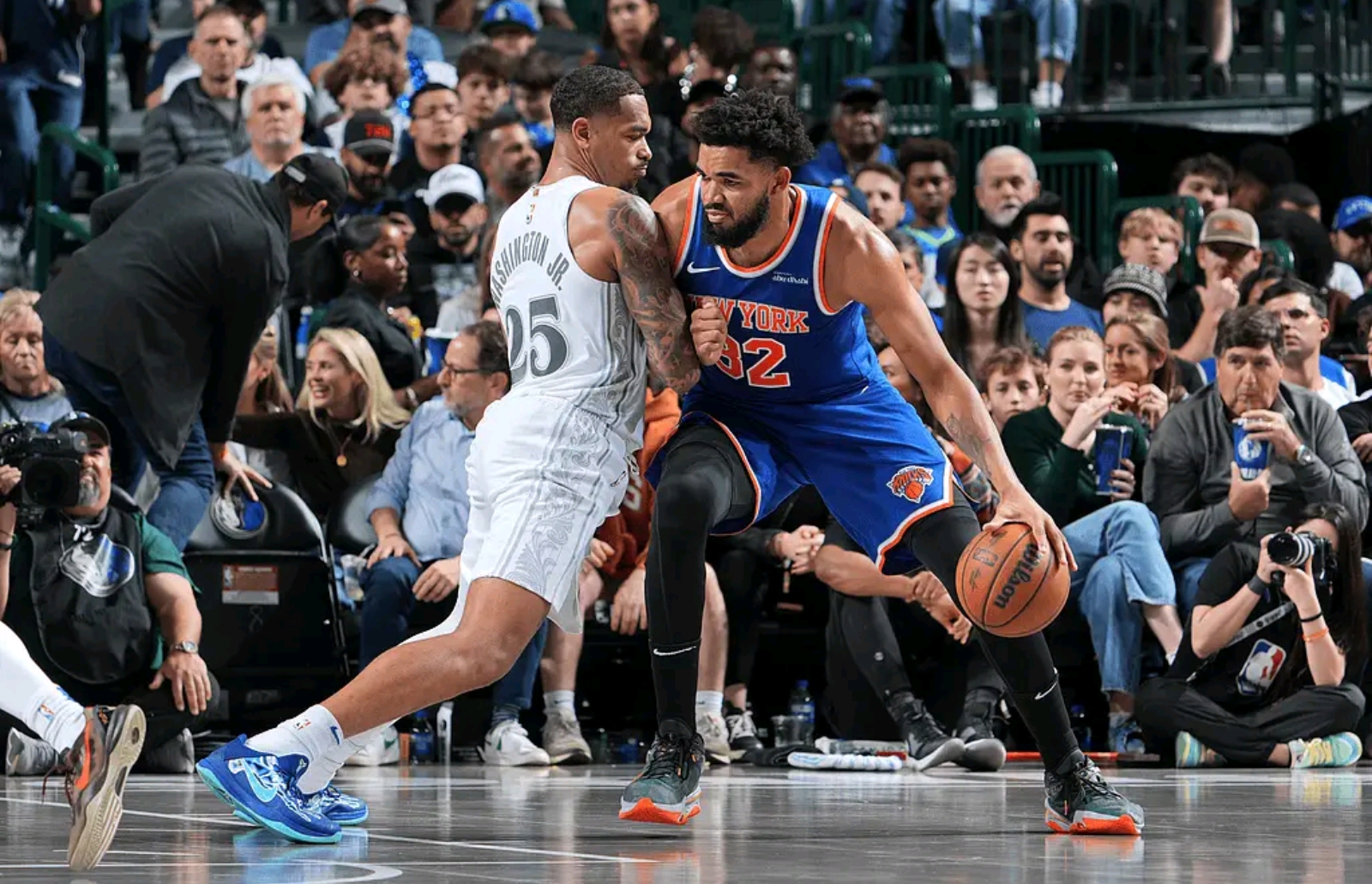 勇士横扫国王，欧文带队取胜