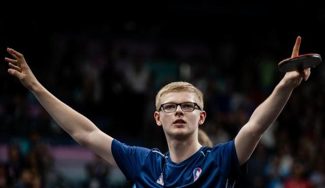 法国队碾压奥地利队,奥恰洛夫点燃赛场 法国队碾压奥地利队,奥恰洛夫点燃赛场