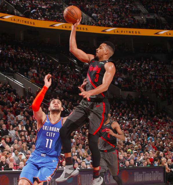 天津队翻盘新疆队，利拉德关键制胜