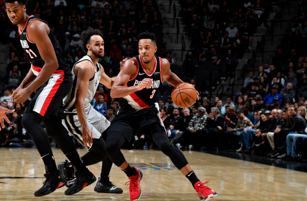 爵士完胜马刺，麦科勒姆扛起全队