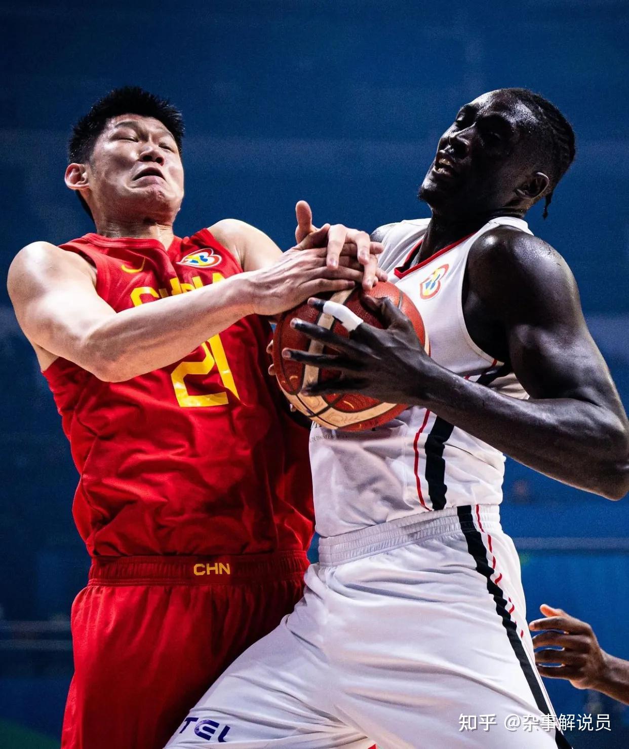 雄鹿逆转上海队，胡金秋统治全场