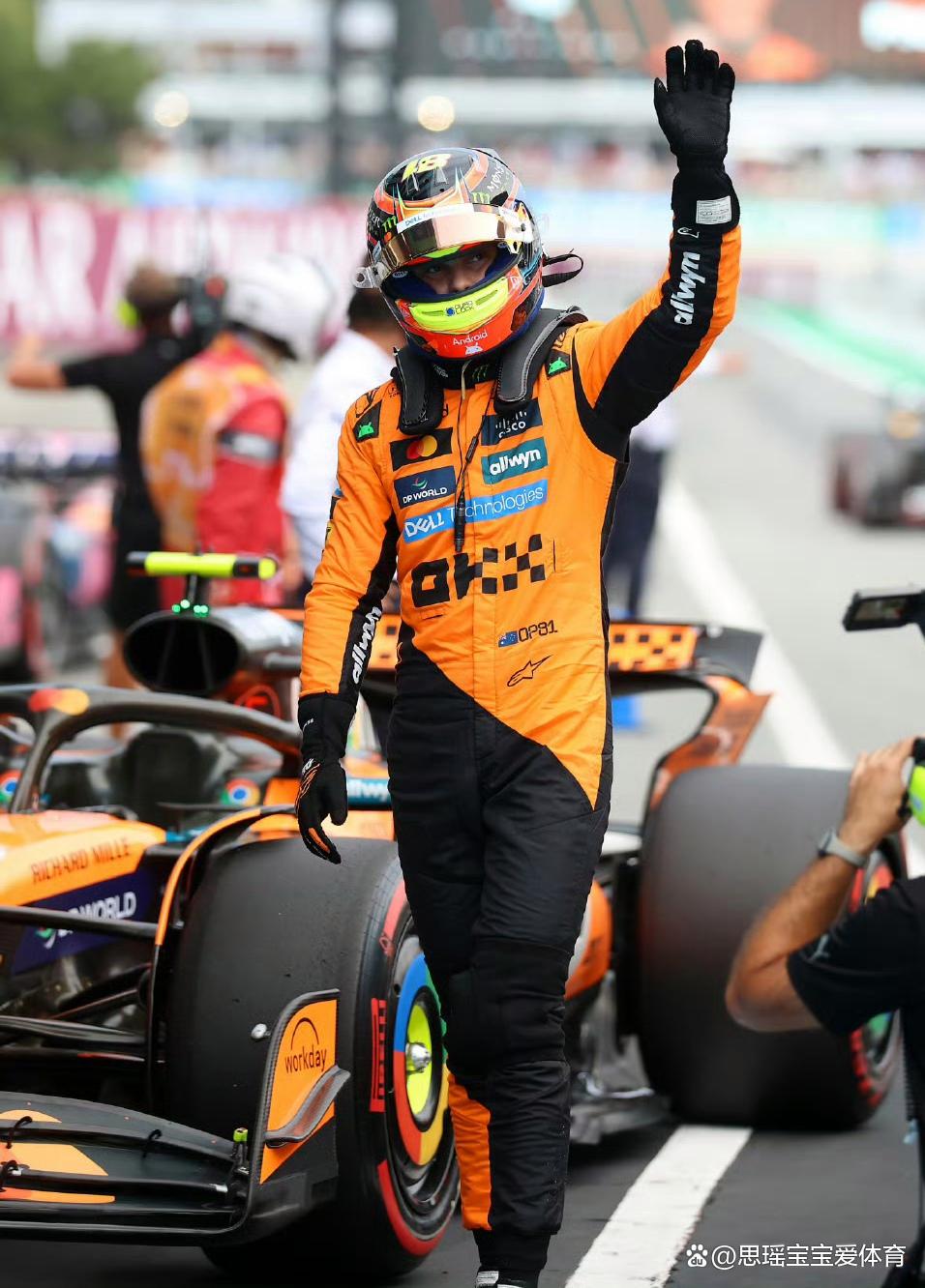 红牛二队鏖战雷诺车队，阿隆索点燃赛场